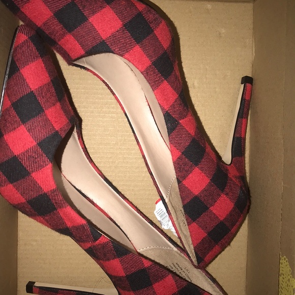 Heels - Picture 2 of 5